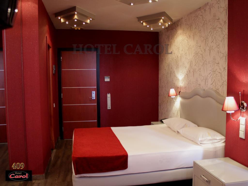 Carol Hotel Pireu Exterior foto